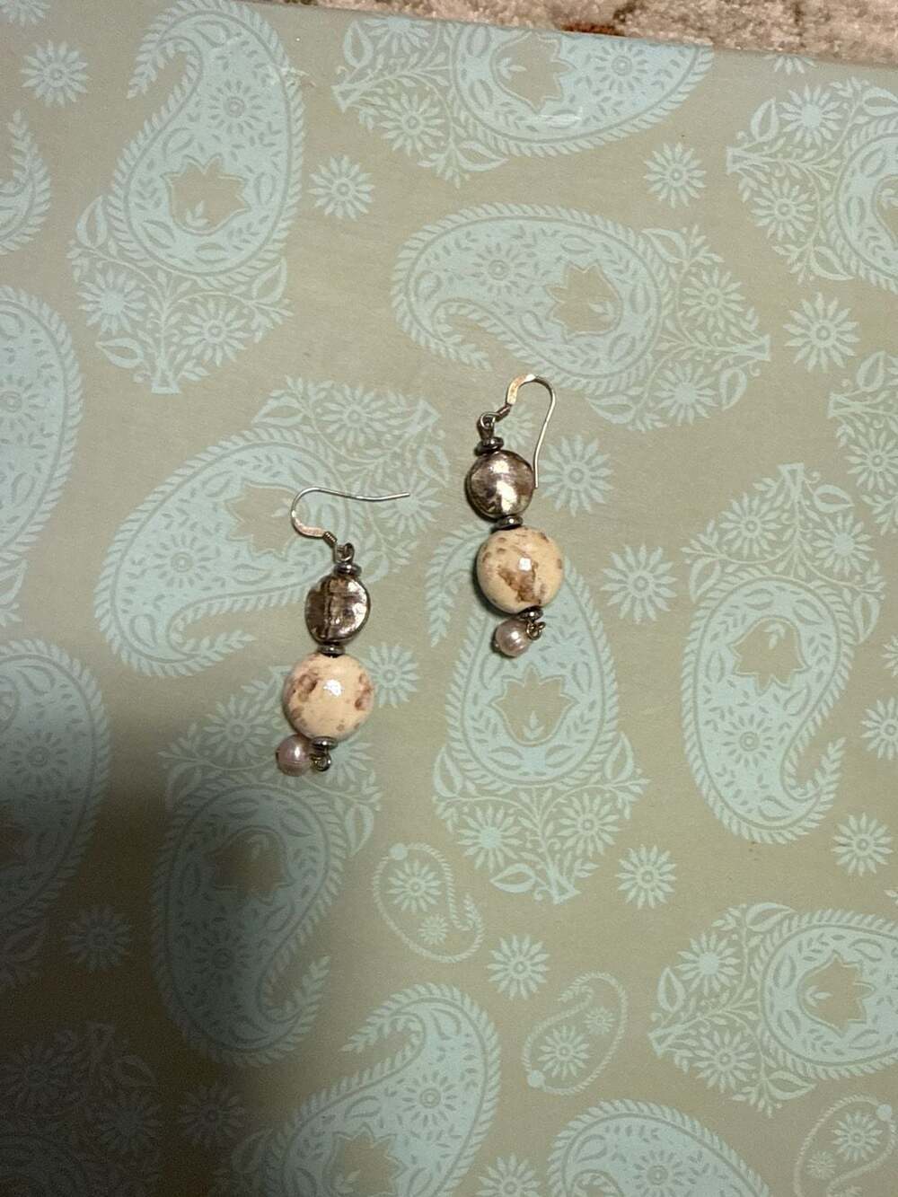 Original Handmade 2 Piece Neutral Beaded Deer Antler Jewelry Set - Picture 3 of 6